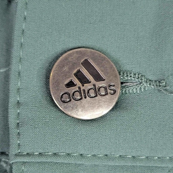 Adidas Men's Golf Shorts Chino Green Size 30 Stretch Pocket Logo Button - Picture 6 of 13